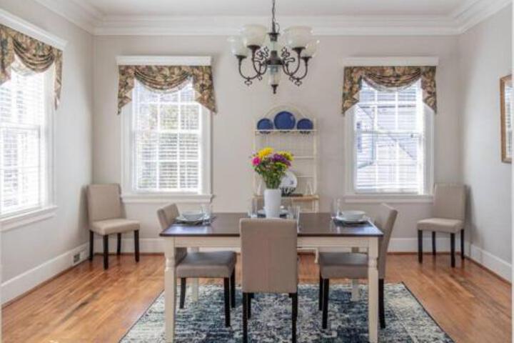 Light & Bright Historic Lake Bottom Park Charm - thumb 3