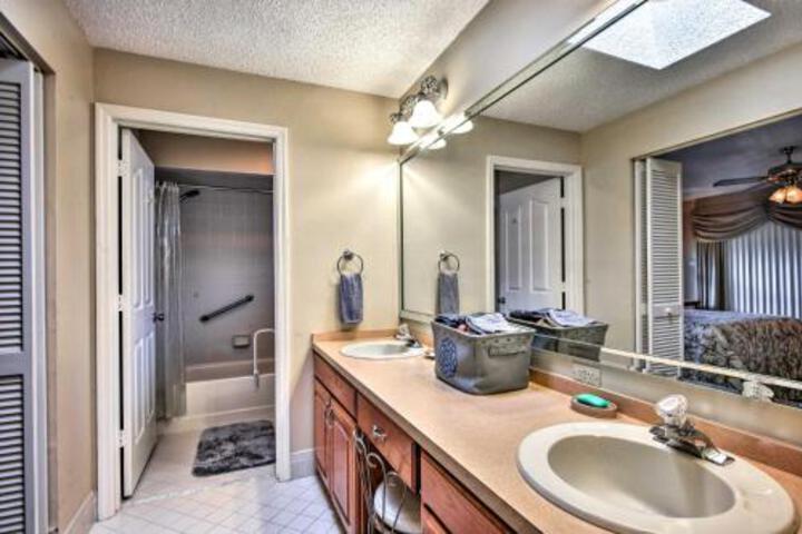 Family Getaway In Melbourne 7 Mi To Beach! - thumb 1