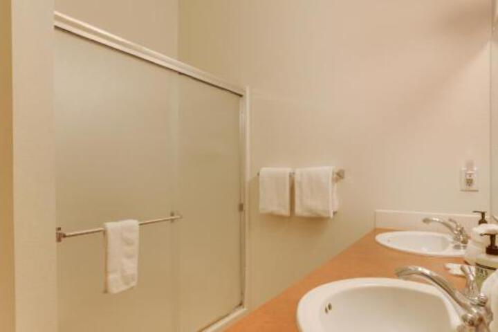 Mt. Hood Escape - thumb 6