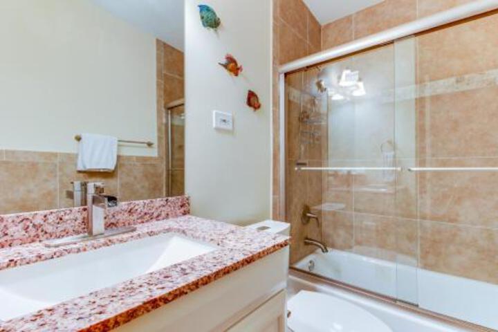 Key Lime On Fifth Street - thumb 1