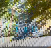 An Island Oasis - Accommodation Seattle