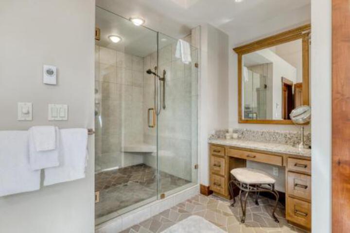 Black Butte Ranch: Luxurious Getaway In The Pines - thumb 4