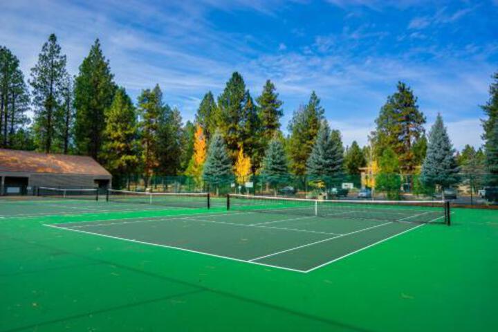 Black Butte Ranch: Luxurious Getaway In The Pines - thumb 6