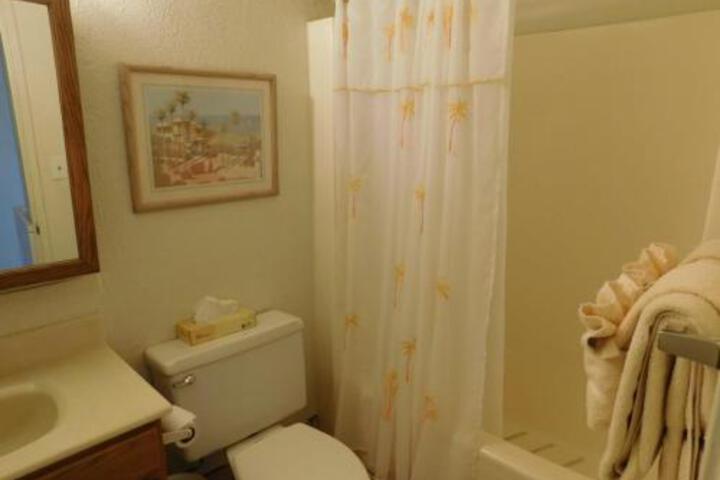 126 West Condo - thumb 2