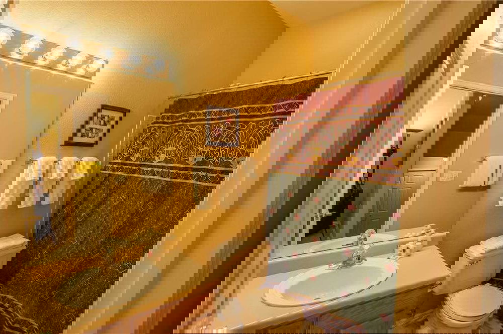 143 Park Forest Private Home With Hot Tub - thumb 6