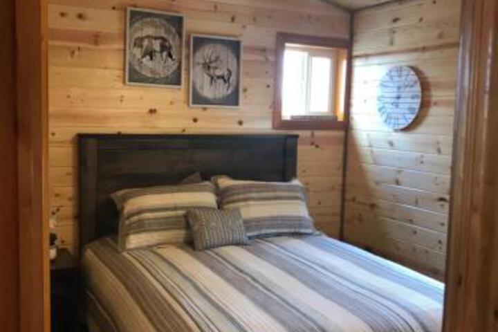 AK Vacation Cabins / Woodland Hollow Log Cabin - thumb 3