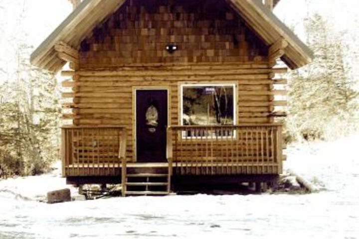 AK Vacation Cabins / Woodland Hollow Log Cabin - thumb 1