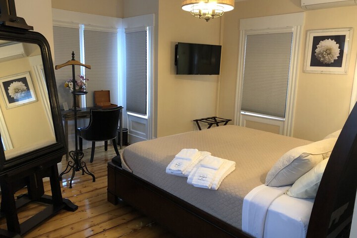 Sea Street Inn - thumb 6