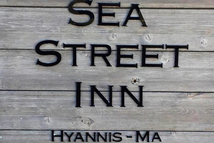 Sea Street Inn - thumb 1