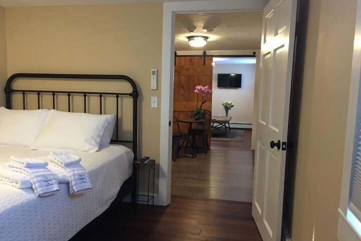 Sea Street Inn - thumb 7