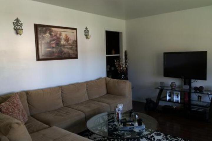 Rental Price Reduced ...Great Home For PSU Football - thumb 1