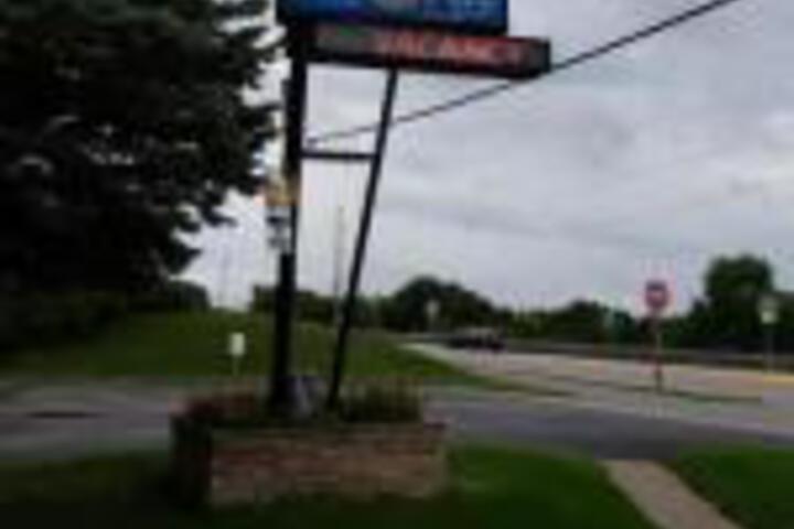 Lake Motel - thumb 0