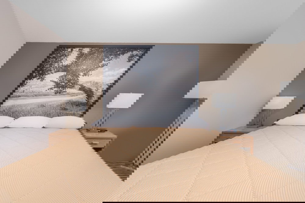 Super 8 By Wyndham Bowman - thumb 3