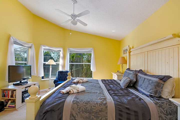 Florint Pool Homes - thumb 0