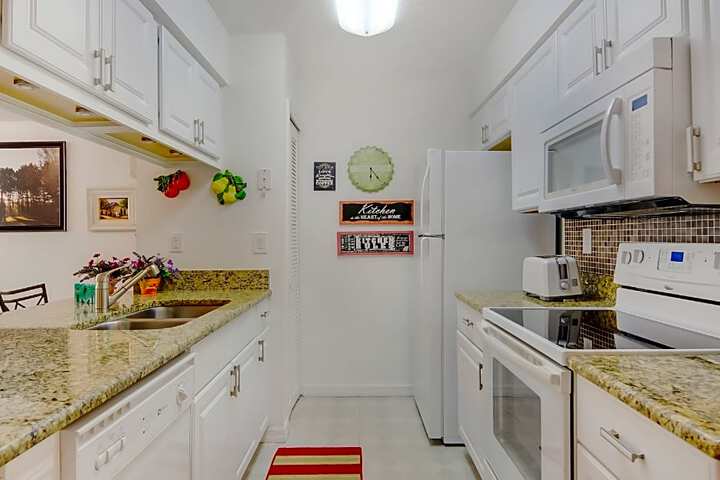 Florint Pool Homes - thumb 5