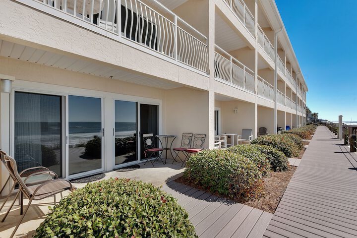 Crystal Sands Condominiums - thumb 4