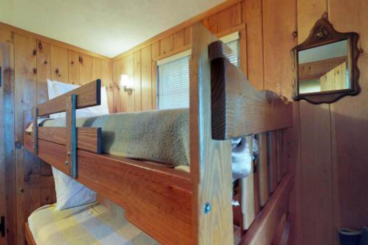 Traditional Maine Cabin - thumb 0