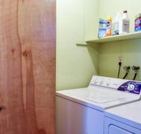 Mountain  River View Cliff House - Accommodation Seattle