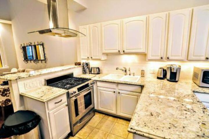 Massive Foggy Bottom Townhouse #1084 - thumb 2