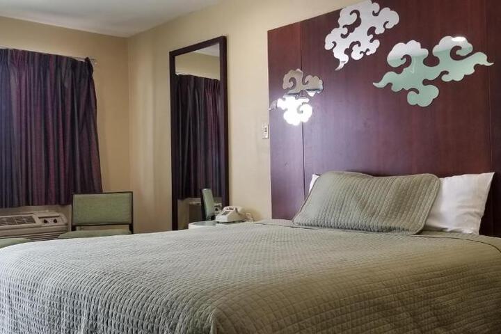 Century Motel - thumb 4