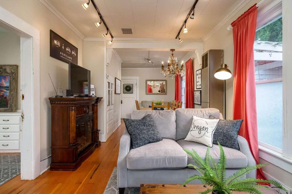 Watson Avenue Cottage - thumb 5