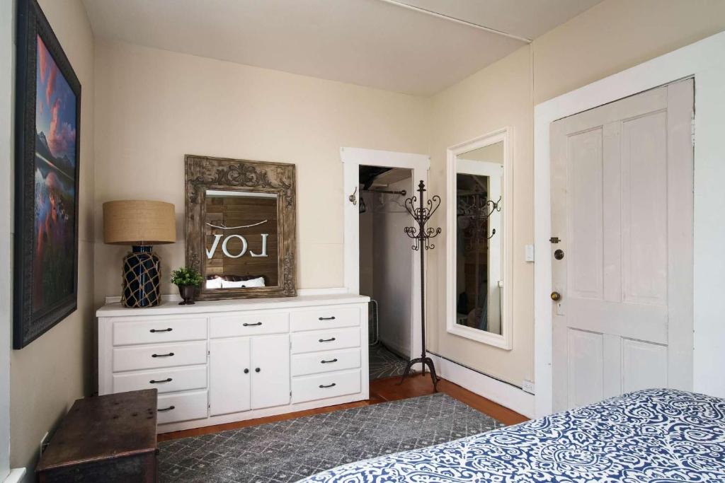 Watson Avenue Cottage - thumb 3