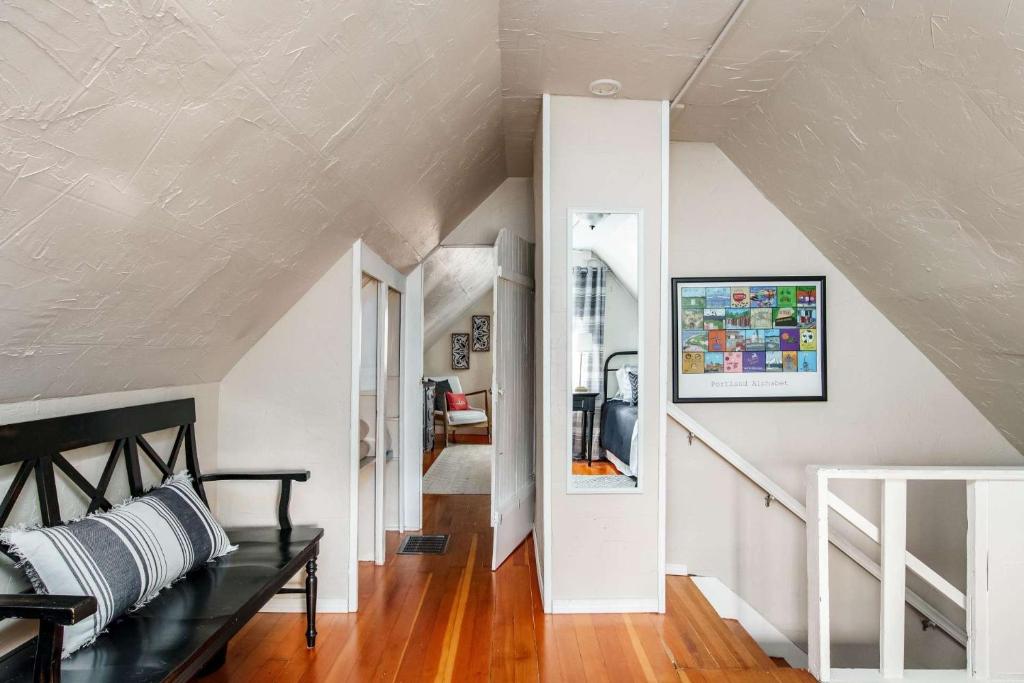 Watson Avenue Cottage - thumb 6