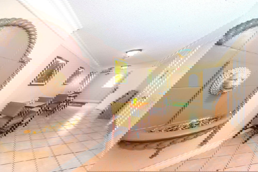 La Quinta Inn By Wyndham Clute Lake Jackson - thumb 5