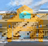 La Quinta Inn  Suites by Wyndham South Burlington - Accommodation Seattle