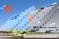 Econo Lodge Inn  Suites Evansville