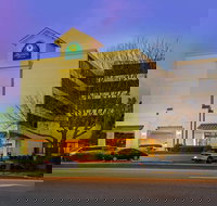 La Quinta Inn & Suites by Wyndham New Orleans Airport - Accommodation Seattle