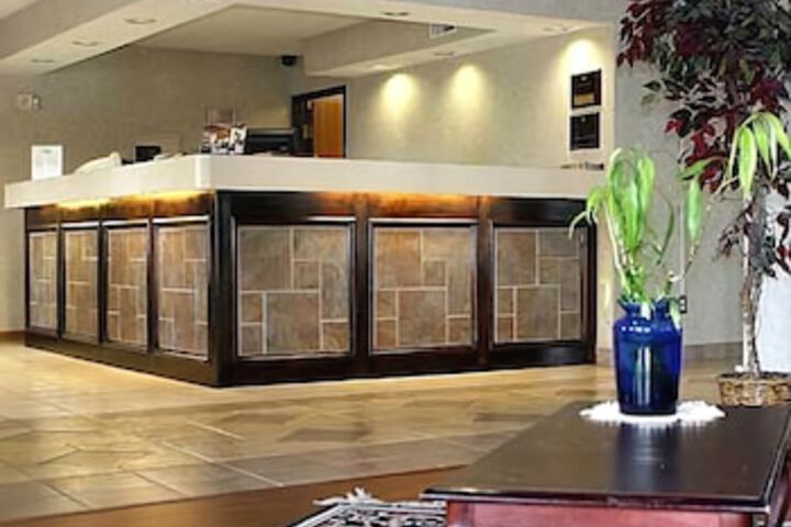 American Inn And Suites Ionia - thumb 5