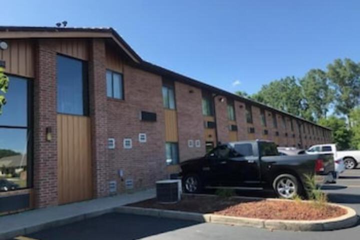 American Inn And Suites Ionia - thumb 2
