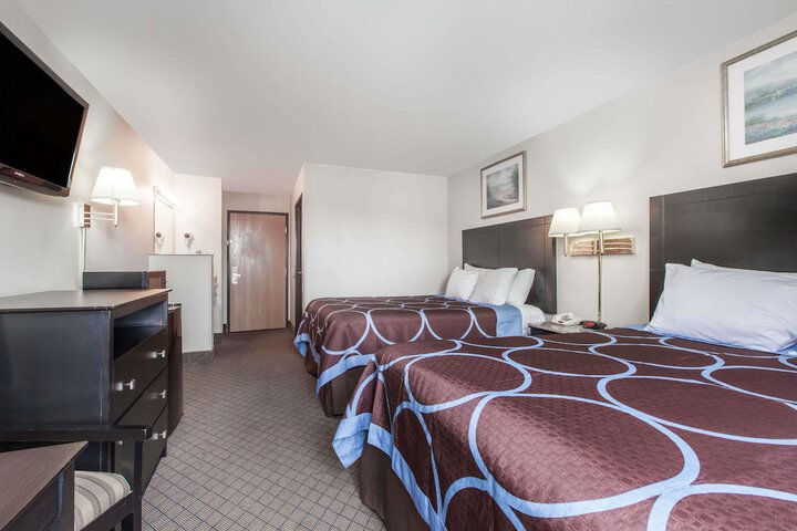 Super 8 By Wyndham Cleveland TX - thumb 6