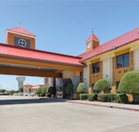 Red Roof Inn Plus Dallas - Addison - Accommodation Seattle