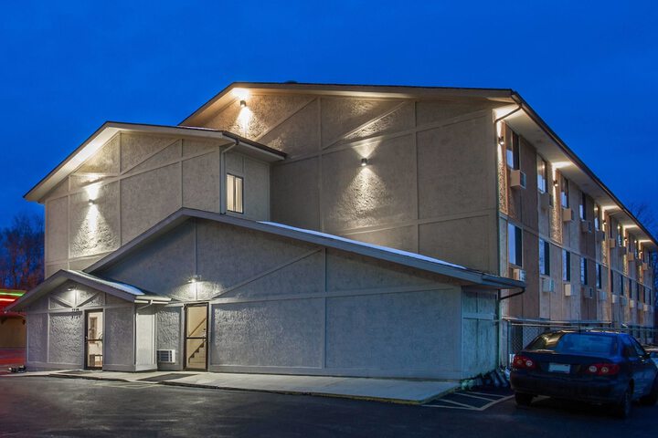 Super 8 By Wyndham Dubuque - thumb 1