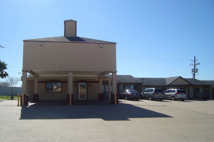 Navasota Inn - thumb 1