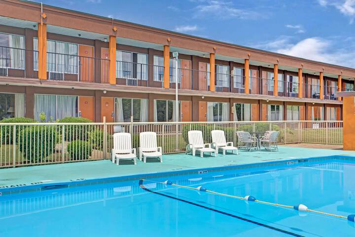 Days Inn By Wyndham Benson - thumb 3