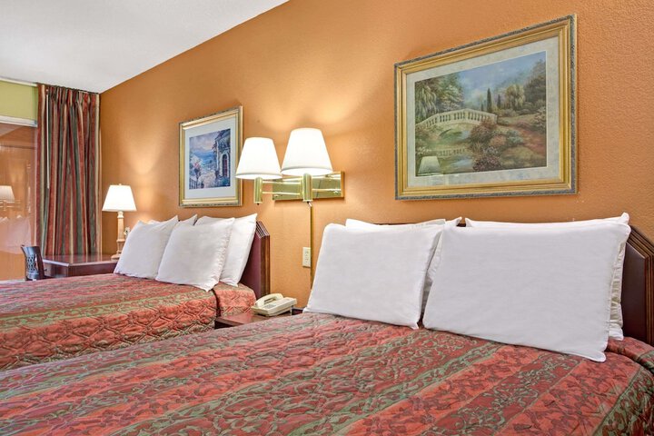 Days Inn By Wyndham Benson - thumb 7