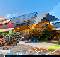 Best Western Plus Oswego Hotel and Conference Center - Accommodation Seattle