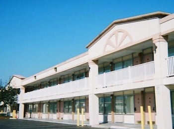 Red Carpet Inn And Suites Scranton - thumb 2