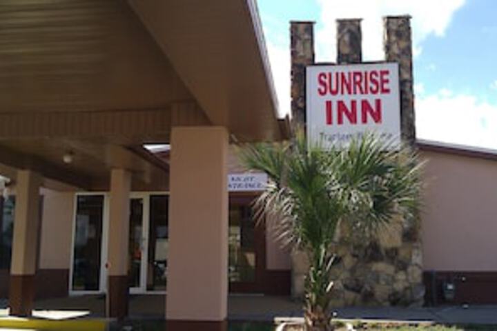 Sunrise Inn - thumb 0