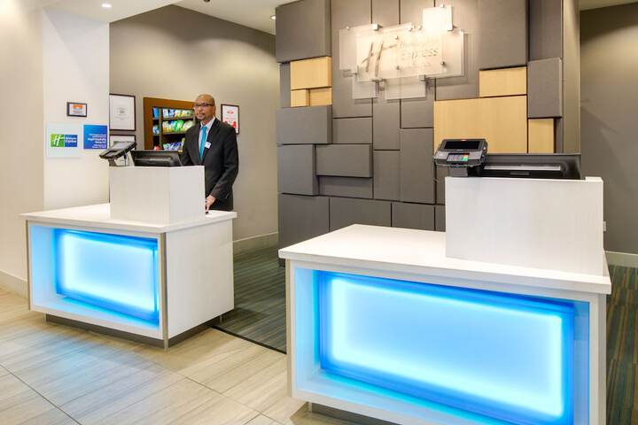 Holiday Inn Express & Suites Denton UNT- TWU, An IHG Hotel - thumb 7