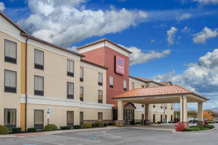 Comfort Suites Altoona - thumb 1