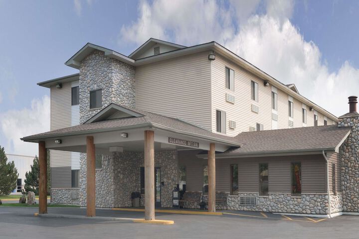 Super 8 By Wyndham Billings - thumb 3