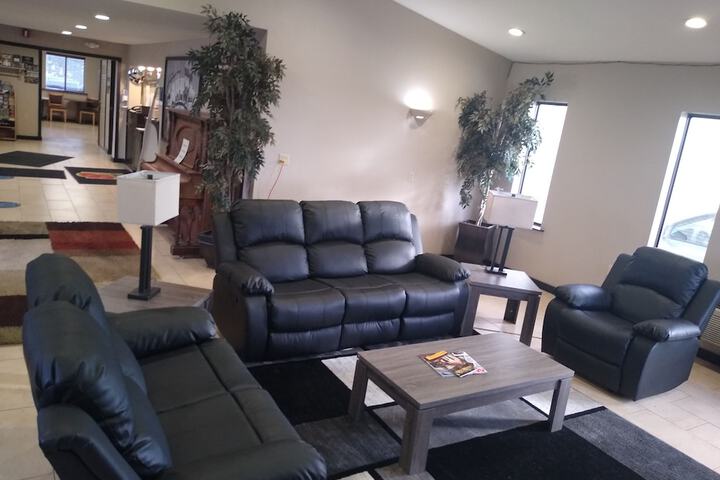 Super 8 By Wyndham Billings - thumb 5