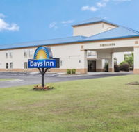 Days Inn by Wyndham Selma - Accommodation Seattle
