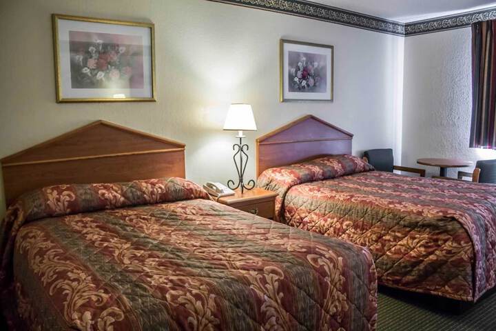 Econo Lodge - thumb 7