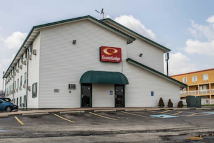 Econo Lodge - thumb 0