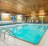 Super 8 by Wyndham Bloomington - Accommodation Seattle